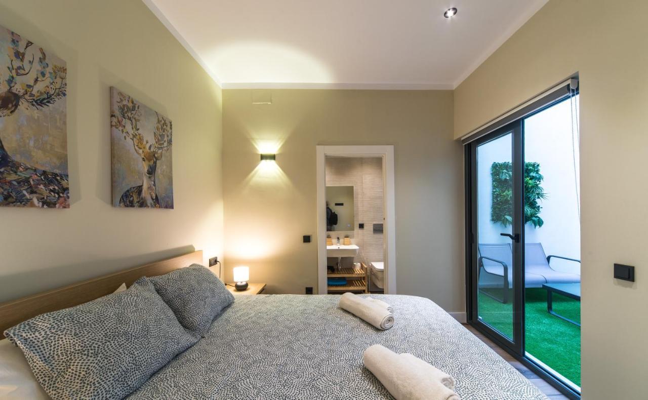 Seville Luxury Downtown Suite ภายนอก รูปภาพ