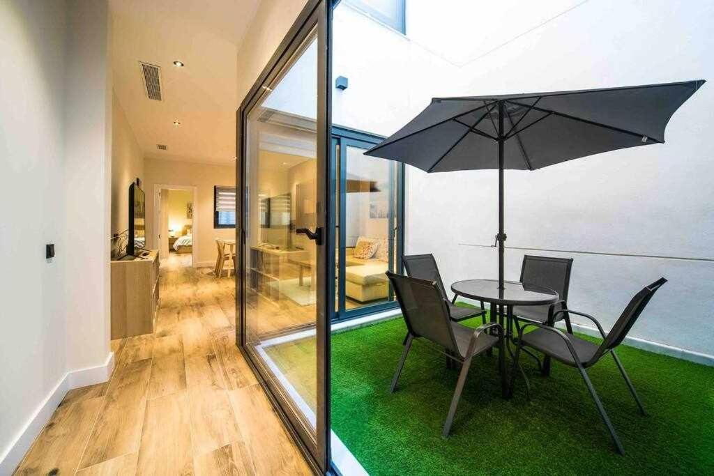 Seville Luxury Downtown Suite ภายนอก รูปภาพ