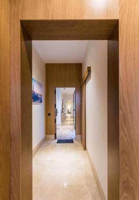 Seville Luxury Downtown Suite ภายนอก รูปภาพ
